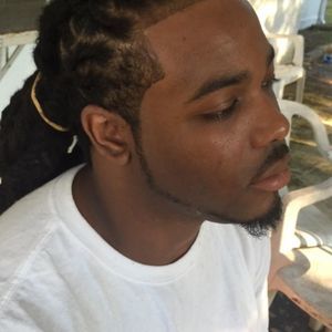 Meet your Posher, Deandre